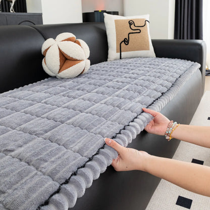 Plush Quilted Sofa Cover - Soft, Non-Slip Furniture Protector for Homes with Pets and Children, Machine Washable